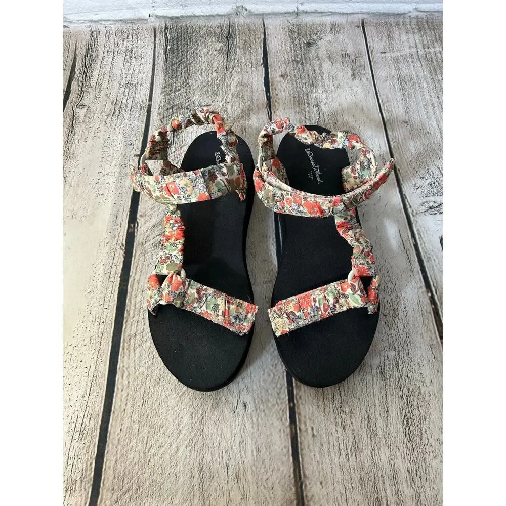 UNIVERSAL THREAD Women’s Floral Fabric Covered Sandals / Size: 7